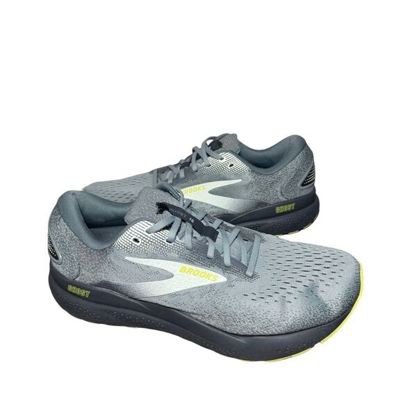Brooks adrenaline 16 Gray Running Shoe with Yellow Accents size 11 2E main image 6